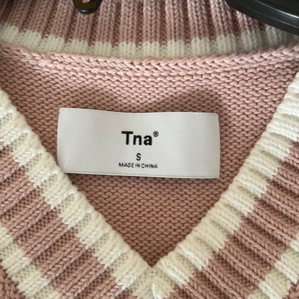 TNA Aritzia Pink and White Marcy Sweater Vest - Picture 2 of 2